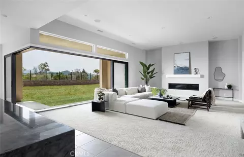 Living - 18510 Boulder Blf, Silverado, CA 92676 photo 2 of 7