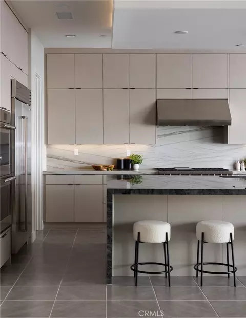 Kitchen - 18510 Boulder Blf, Silverado, CA 92676 photo 5 of 6