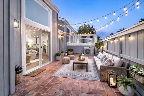4482 Shorebird St, Huntington Beach, CA 92649