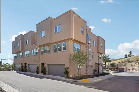 12837 Watt Ln #A, Sylmar, CA 91342