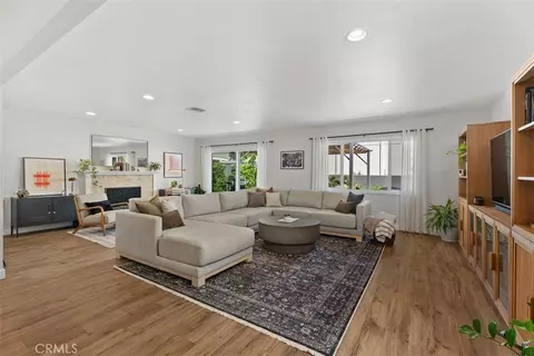 279 N Sacramento St, Orange, CA 92867