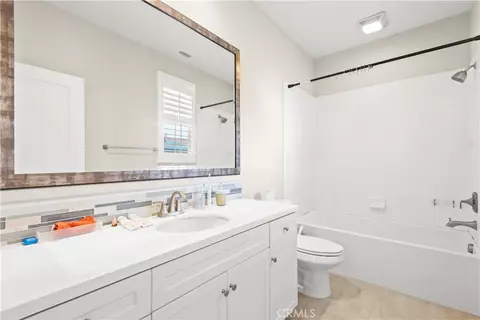 Bath - 72 Granite Path, Irvine, CA 92620 photo 6 of 7