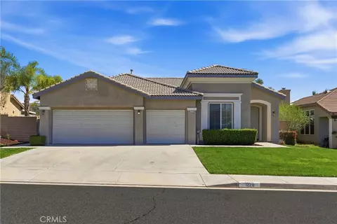 1228 Foothill Dr, Banning, CA 92220