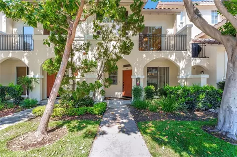304 Birch Grv, Irvine, CA 92618