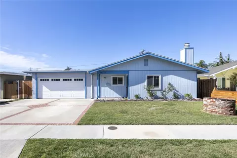 19111 Carp Cir, Huntington Beach, CA 92646