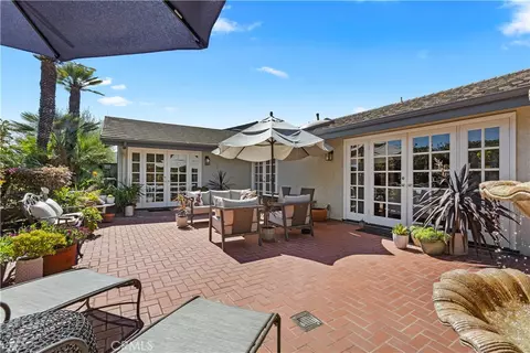 30 Jetty Dr, Corona Del Mar, CA 92625