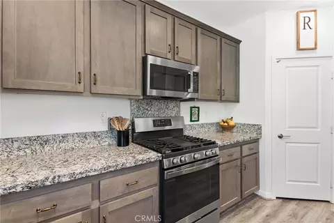 Kitchen - 35342 Josh Dr, Beaumont, CA 92223 photo 2 of 2