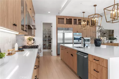 Kitchen - 18411 Boulder Blf, Silverado, CA 92676 photo 5 of 5