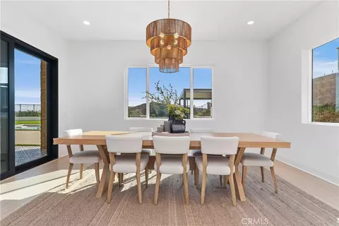 Dining - 18411 Boulder Blf, Silverado, CA 92676 photo 2 of 2