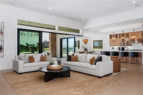 Living - 18411 Boulder Blf, Silverado, CA 92676 photo 2 of 4