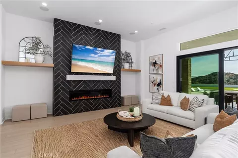Living - 18411 Boulder Blf, Silverado, CA 92676 photo 4 of 4