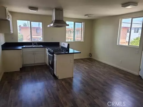 944 W 74th, Los Angeles, CA 90044