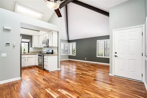 4862 Tiara #204, Huntington Beach, CA 92649
