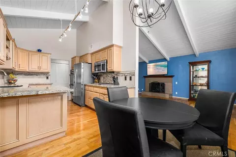 Dining - 9 Badger Pass, Irvine, CA 92604 photo 2 of 3