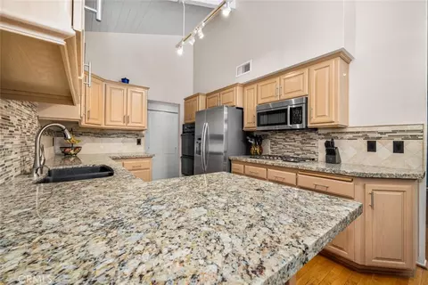 Kitchen - 9 Badger Pass, Irvine, CA 92604 photo 2 of 2