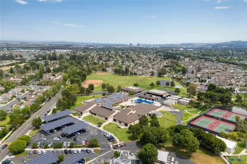 View/Area - 9 Badger Pass, Irvine, CA 92604 photo 8 of 12