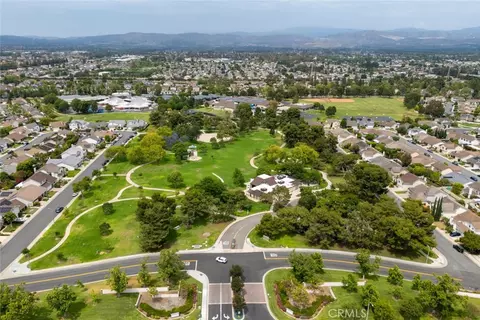 View/Area - 9 Badger Pass, Irvine, CA 92604 photo 7 of 12