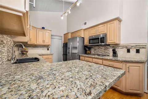 Kitchen - 9 Badger Pass, Irvine, CA 92604 photo 2 of 2