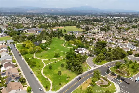 View/Area - 9 Badger Pass, Irvine, CA 92604 photo 6 of 12
