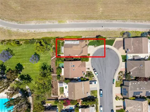 View/Area - 9 Badger Pass, Irvine, CA 92604 photo 2 of 12