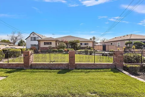 Exterior - 420 W Tichenor St, Compton, CA 90220 photo 14 of 16