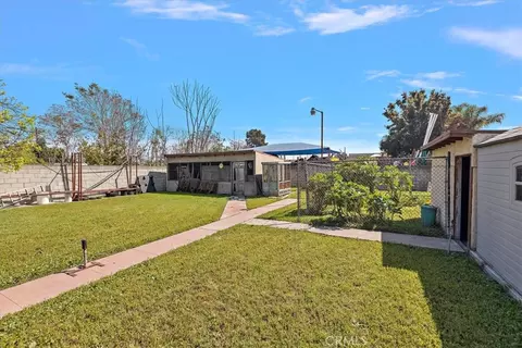 Exterior - 420 W Tichenor St, Compton, CA 90220 photo 12 of 16