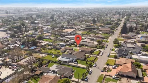 View/Area - 420 W Tichenor St, Compton, CA 90220 photo 8 of 10