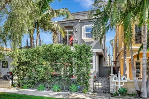 614 16th St, Huntington Beach, CA 92648