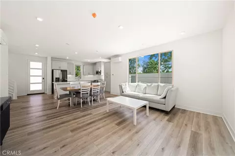203 Lynx, Irvine, CA 92618