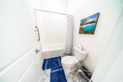 Bath - 151 Sash, Irvine, CA 92618 photo 4 of 4