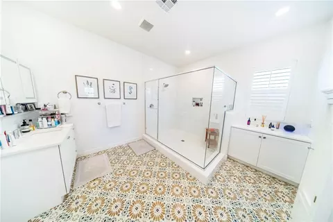 Bath - 151 Sash, Irvine, CA 92618 photo 1 of 4
