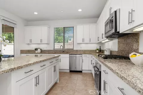Kitchen - 15 Eclipse, Lake Forest, CA 92630 photo 2 of 3
