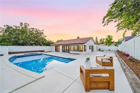 25216 Miles, Lake Forest, CA 92630