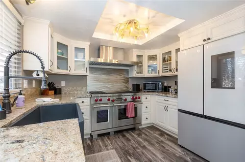 Kitchen - 43005 Monterey, Big Bear Lake, CA 92315 photo 1 of 3