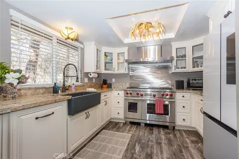 Kitchen - 43005 Monterey, Big Bear Lake, CA 92315 photo 2 of 3