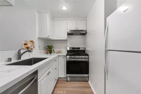 Kitchen - 89 Lemon Grv, Irvine, CA 92618 photo 1 of 4