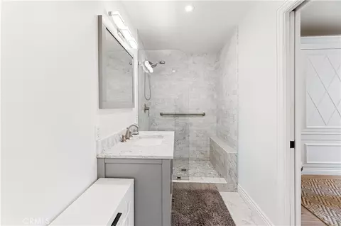 Bath - 26 View Ter, Irvine, CA 92603 photo 3 of 9