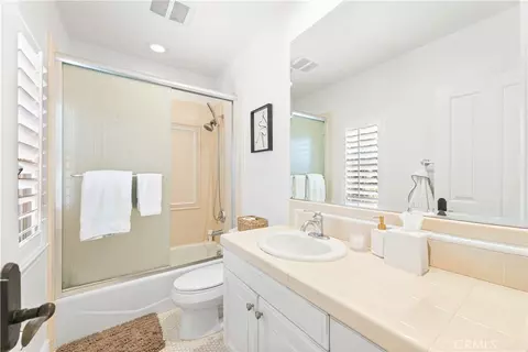 Bath - 26 View Ter, Irvine, CA 92603 photo 8 of 9