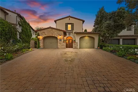 26 View Ter, Irvine, CA 92603