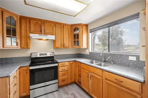 Kitchen - 4137 Tiberon Dr, Oceanside, CA 92056 photo 2 of 3