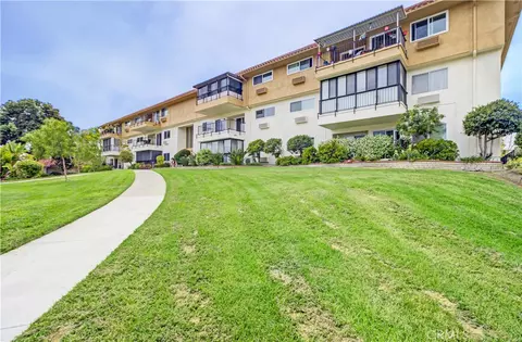 2355 Via Mariposa W #2F, Laguna Woods, CA 92637