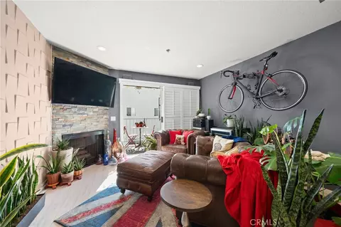 1100 Euclid Ave #210, Long Beach, CA 90804