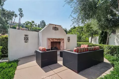 Exterior - 4700 E Washington Ave, Orange, CA 92869 photo 9 of 10