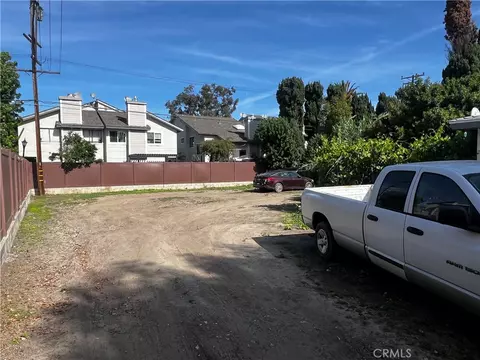 Exterior - 2525 Elden, Costa Mesa, CA 92627 photo 5 of 6