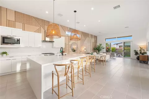 761 Nugget Ln, Palm Springs, CA 92262