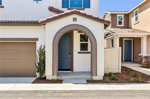 Exterior - 28255 Via Vendimia, Temecula, CA 92591 photo 4 of 7
