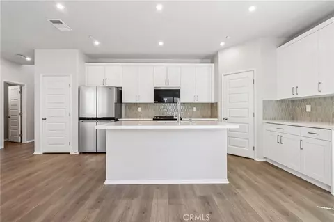 Kitchen - 28255 Via Vendimia, Temecula, CA 92591 photo 1 of 1