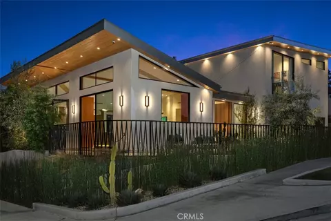 2398 Redlands Dr, Newport Beach, CA 92660