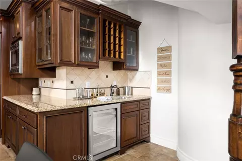 Kitchen - 39625 Calle Cabernet, Temecula, CA 92591 photo 4 of 5