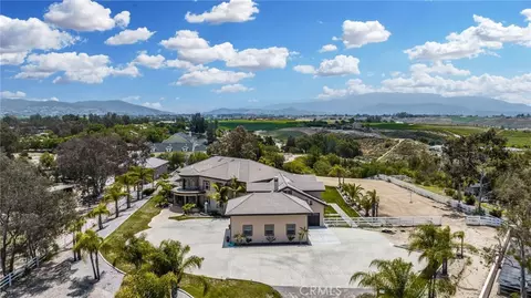 View/Area - 39625 Calle Cabernet, Temecula, CA 92591 photo 3 of 6